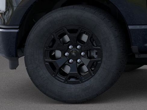 New 2025 Ford F150 Lightning XLT image 37