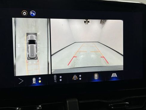 Certified 2025 Chevrolet Equinox RS w/ Safety and Technology Package AWD/4WD image 15
