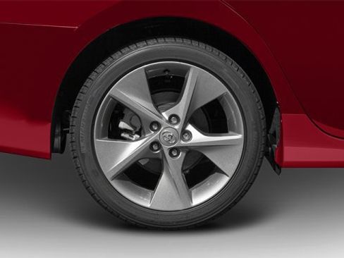 Used 2013 Toyota Camry XLE w/ Convenience Pkg image 11