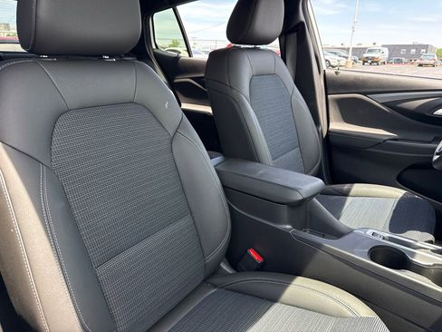New 2026 Buick Envista Preferred FWD image 35