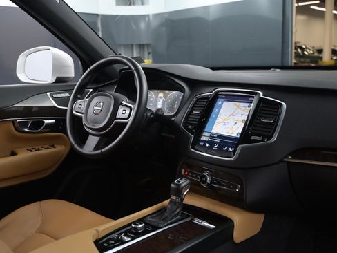 Used 2017 Volvo XC90 T5 Momentum w/ Momentum Plus Package image 48