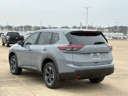 New 2026 Nissan Rogue SV image 7