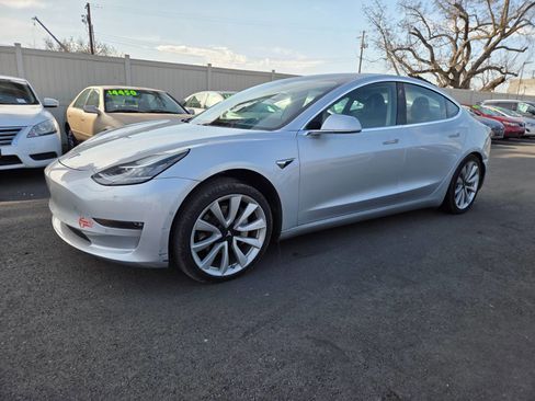Used 2018 Tesla Model 3 image 1