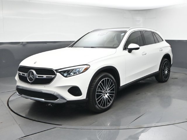 Used 2027 Mercedes-Benz GLC 300 image 3