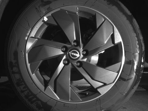 Used 2025 Nissan Rogue SV image 11