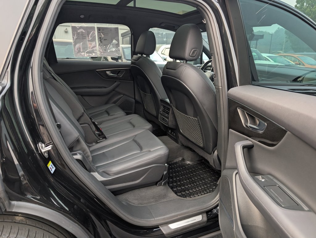 Used 2023 Audi Q7 2.0T Premium Plus AWD/4WD image 6