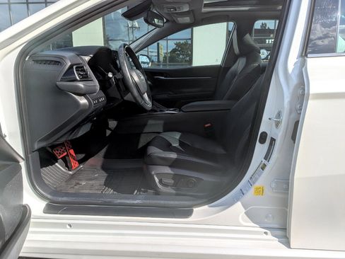 Used 2022 Toyota Camry XSE image 14