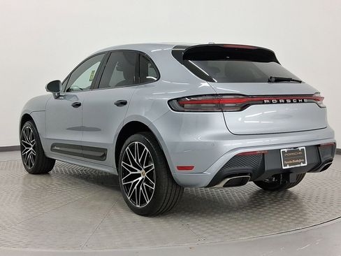 Used 2026 Porsche Macan image 3
