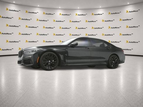 Used 2022 BMW 740i w/ M Sport Package RWD image 58
