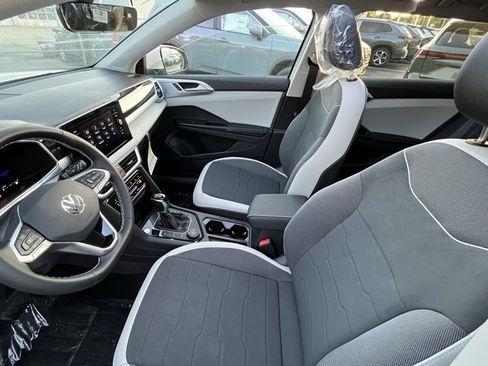 New 2026 Volkswagen Taos SE AWD/4WD image 14