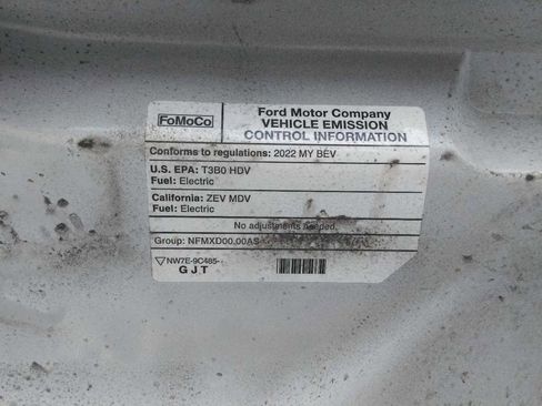 Used 2022 Ford E-Transit 148 High Roof Extended w/ Load Area Protection Package image 21