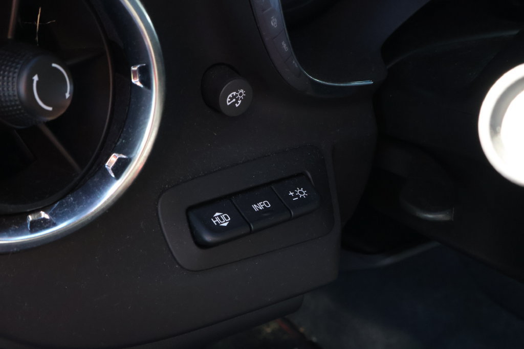 Used 2020 Chevrolet Camaro ZL1 RWD image 15