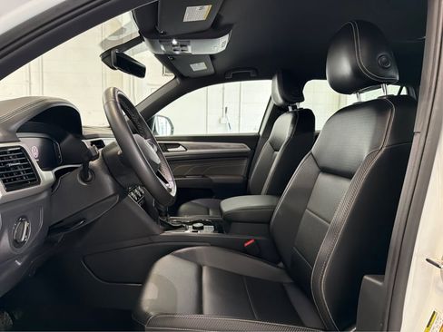 Used 2022 Volkswagen Atlas Cross Sport SE AWD/4WD image 9