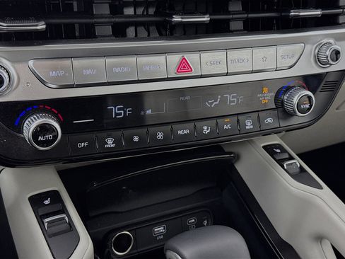 Used 2023 Kia Telluride S w/ S Sunroof Package image 16