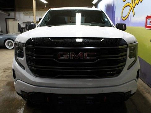 New 2026 GMC Sierra 1500 AT4 w/ AT4 Premium Package image 3