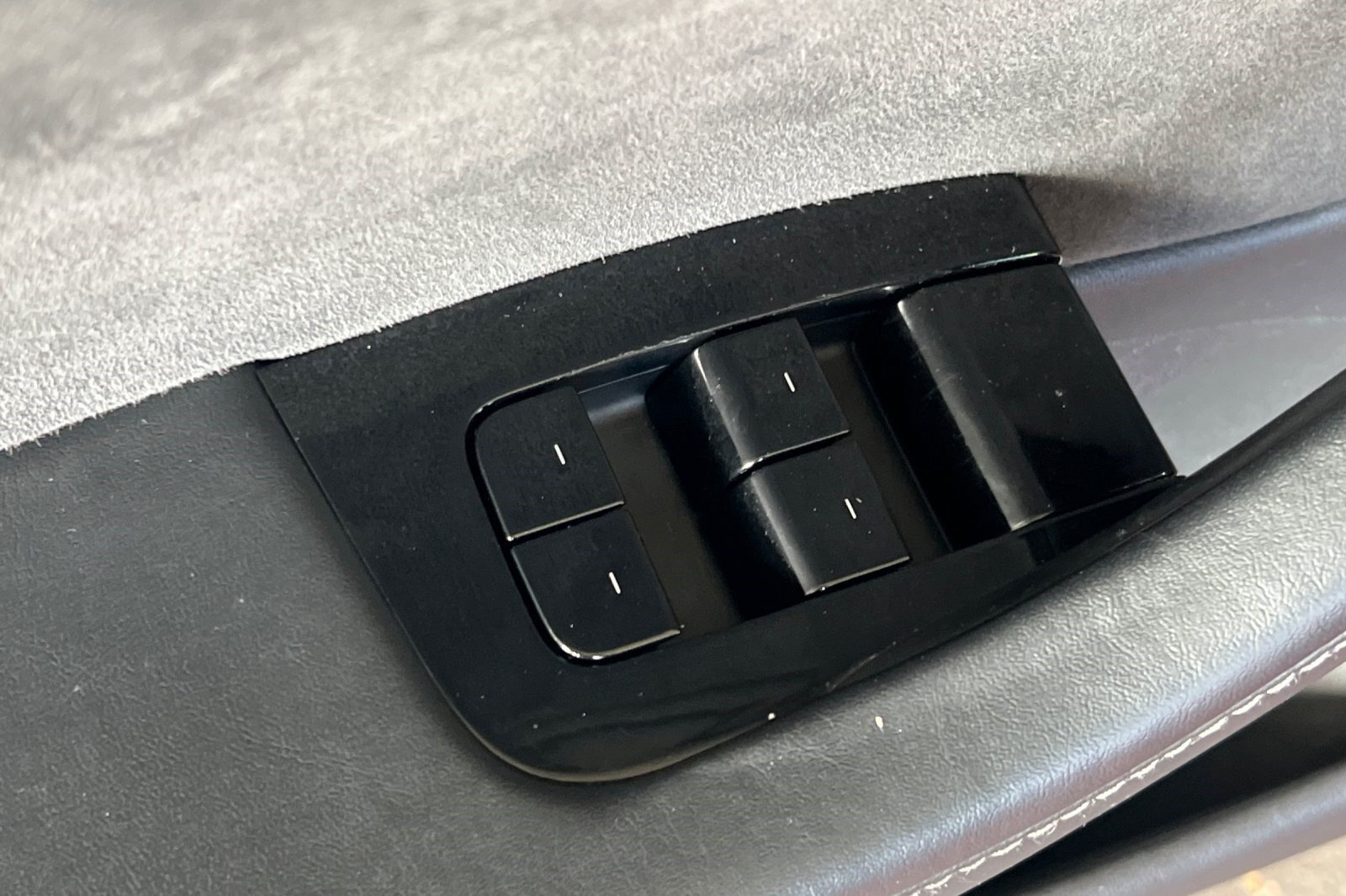 Used 2018 Tesla Model 3 Long Range RWD image 13