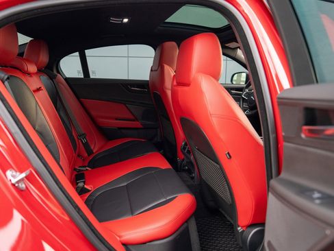 Used 2018 Jaguar XE S image 25