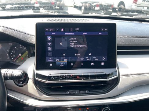 Used 2022 Jeep Compass Limited image 17