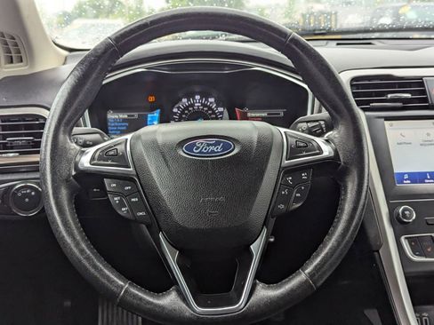 Used 2020 Ford Fusion SEL FWD image 15