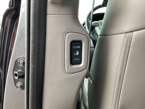 Used 2014 Honda Odyssey EX-L image 37