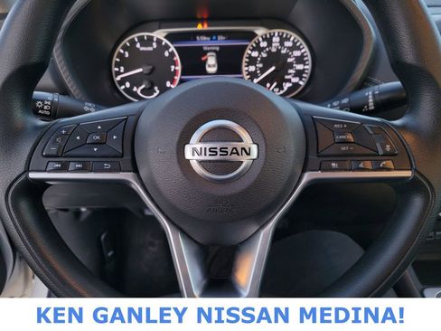 Used 2023 Nissan Sentra SV image 29