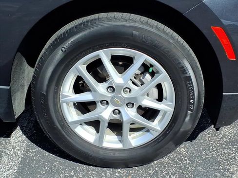 Used 2022 Chevrolet Equinox LS FWD image 15