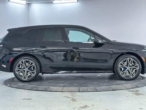 Used 2024 BMW iX xDrive50 w/ Premium Package AWD/4WD image 8