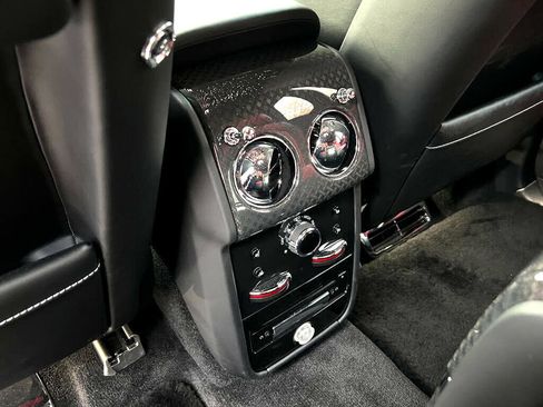 Used 2022 Rolls-Royce Cullinan Black Badge image 57
