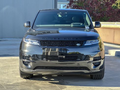 Used 2024 Land Rover Range Rover Sport SE image 11