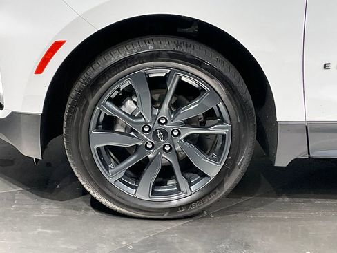 Used 2023 Chevrolet Equinox RS image 17