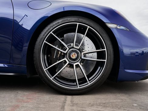 Used 2021 Porsche 911 Turbo S image 15