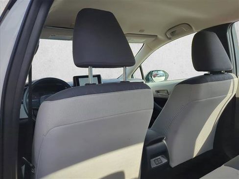Used 2023 Toyota Corolla LE image 18