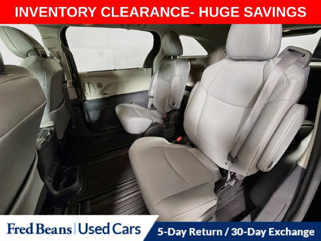 Used 2024 Toyota Sienna XLE w/ XLE Plus Package AWD/4WD image 33
