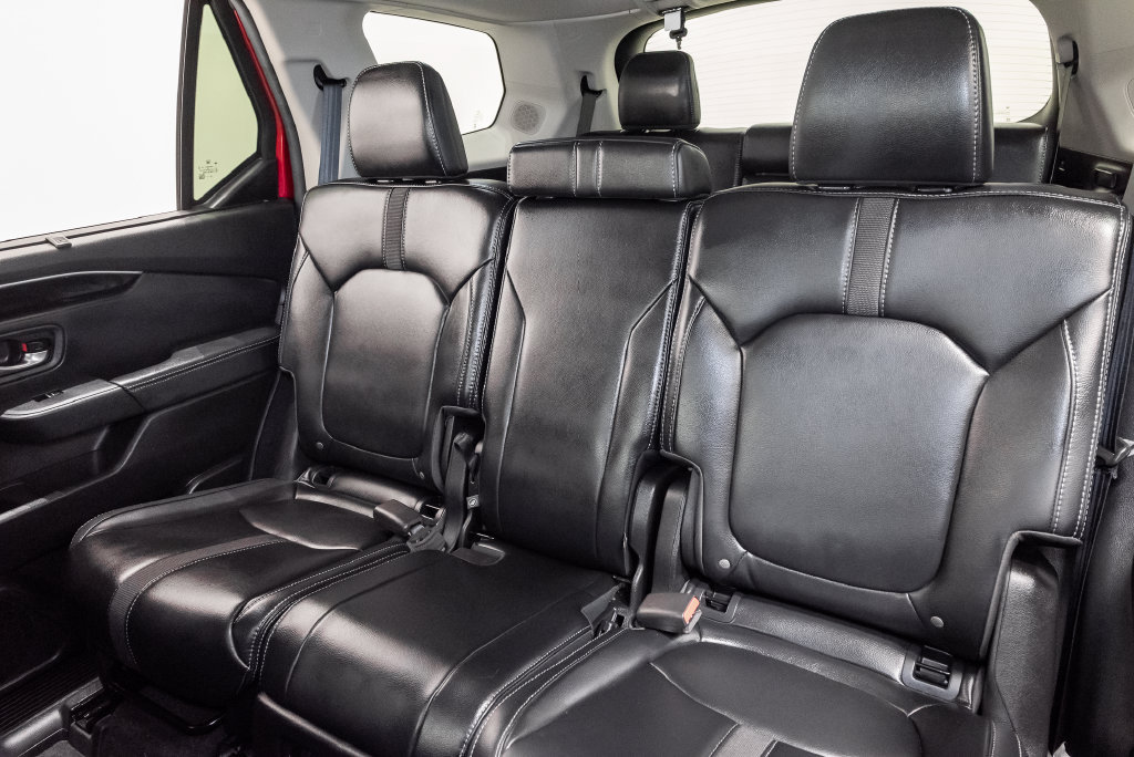 Used 2025 Honda Pilot Touring image 29