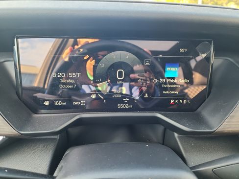 New 2025 GMC Acadia Denali w/ LPO, Floor Liner Package image 22