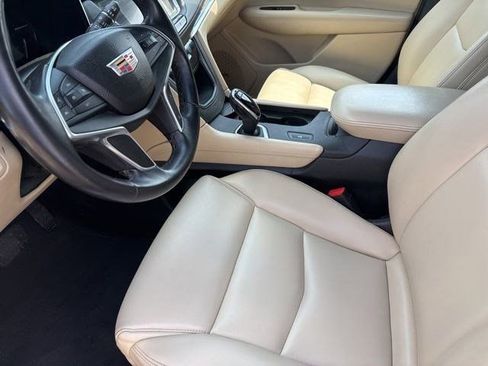 Used 2017 Cadillac XT5 FWD w/ LPO, Wheel Lock Package image 11