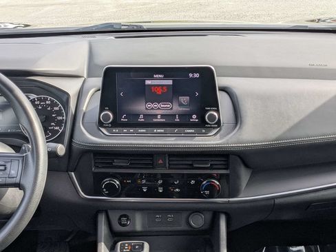 Used 2024 Nissan Rogue S AWD/4WD image 16
