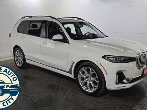 Used 2020 BMW X7 xDrive40i w/ Parking Assistance Package AWD/4WD image 9
