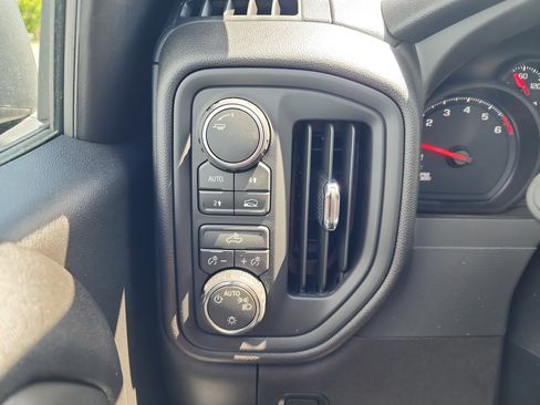 New 2026 Chevrolet Silverado 1500 W/T w/ WT Value Package AWD/4WD image 19