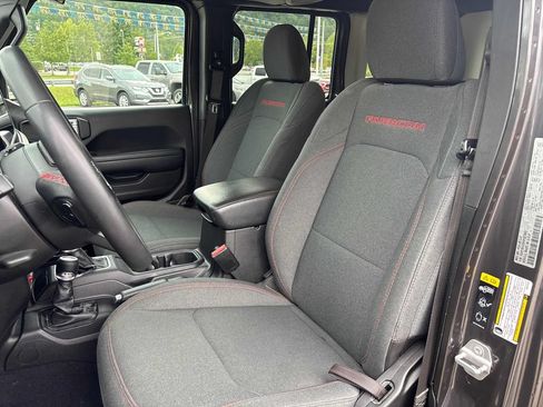 Used 2024 Jeep Wrangler Unlimited Rubicon AWD/4WD image 10