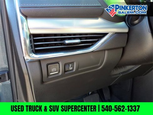 Used 2019 Cadillac XT4 Premium Luxury image 18