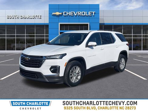 Used 2022 Chevrolet Traverse LT w/ LPO, Floor Liner Package image 1