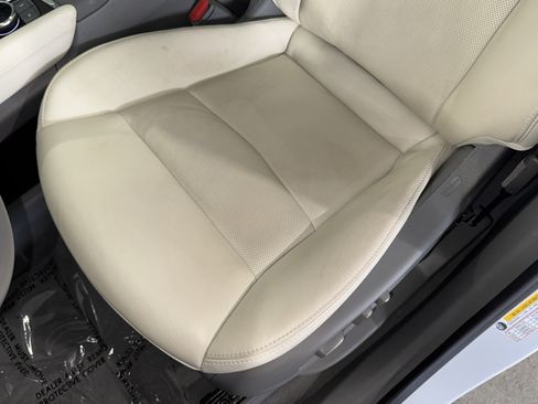 Used 2023 Cadillac XT6 Premium Luxury AWD/4WD image 35