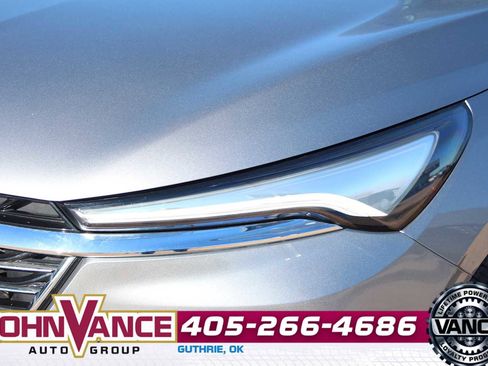 Used 2023 Buick Enclave Essence image 4