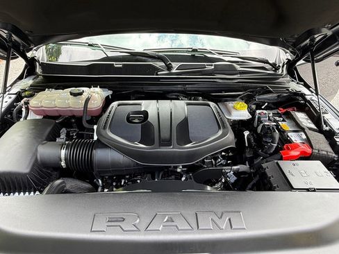 Used 2025 RAM 1500 Big Horn AWD/4WD image 10