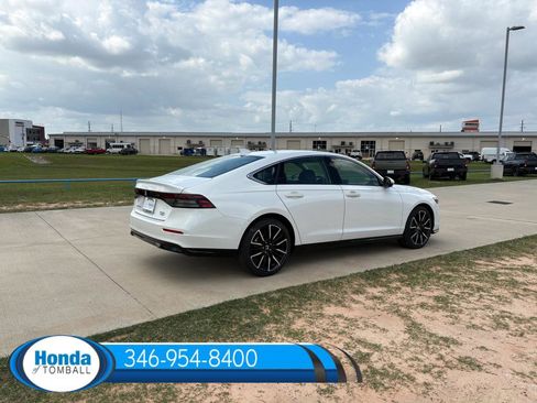 New 2026 Honda Accord Hybrid Touring image 6