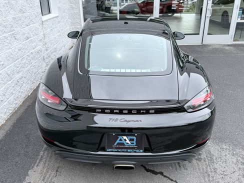 Used 2018 Porsche 718 Cayman RWD image 25