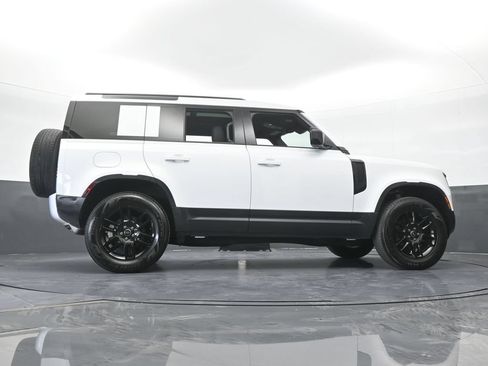 Used 2025 Land Rover Defender 110 S AWD/4WD image 78