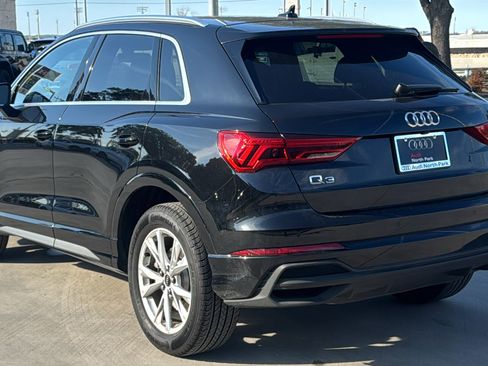 Certified 2025 Audi Q3 2.0T Premium image 5