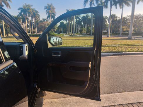 Used 2017 GMC Sierra 1500 SLE w/ SLE Value Package image 31